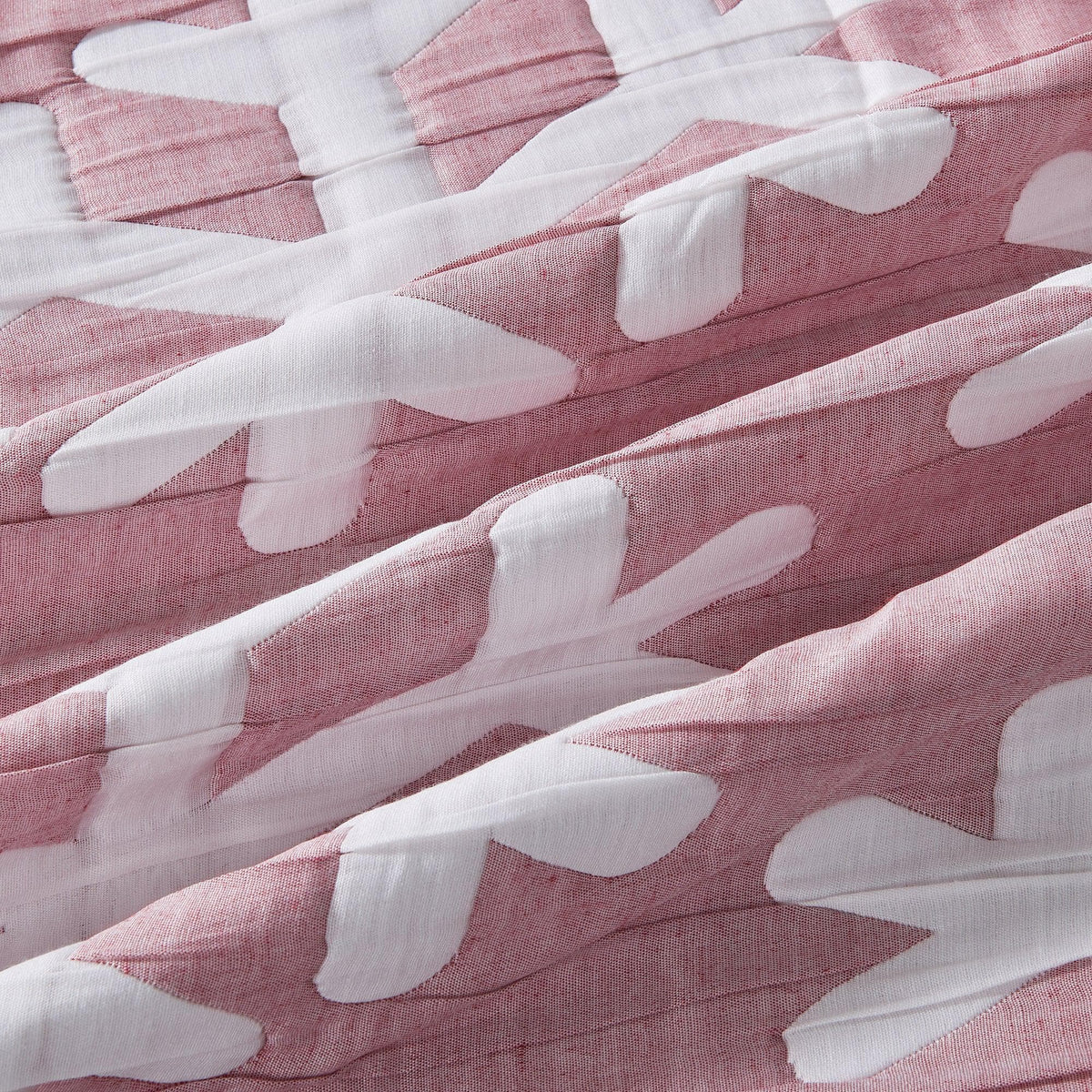 Matelassé Snowflake Quilt Set - Nino Collection from PriceLows™