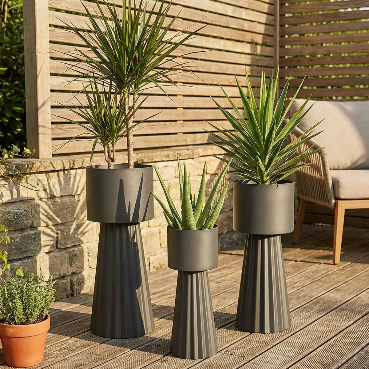 3pcs Metal Plant Pots with Stand Indoor Outdoor Tall Flower Pots 9.1in 10.6in 11.8in for Living Room Corner Kitchen Office Garde from PriceLows™