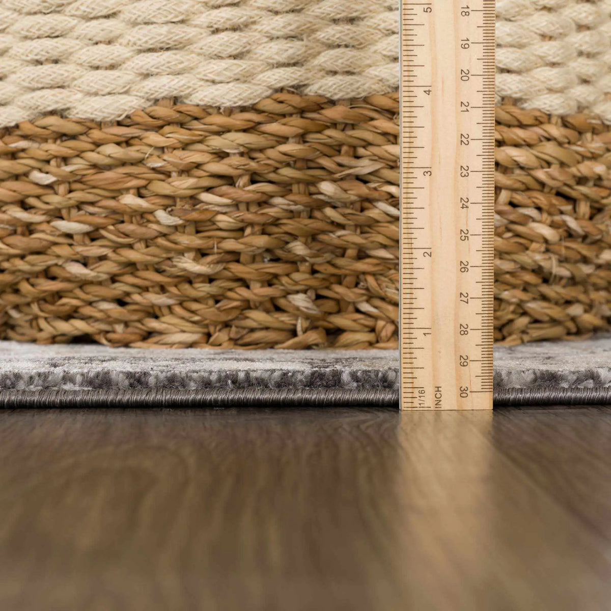 Minoa Area Rug from PriceLows™