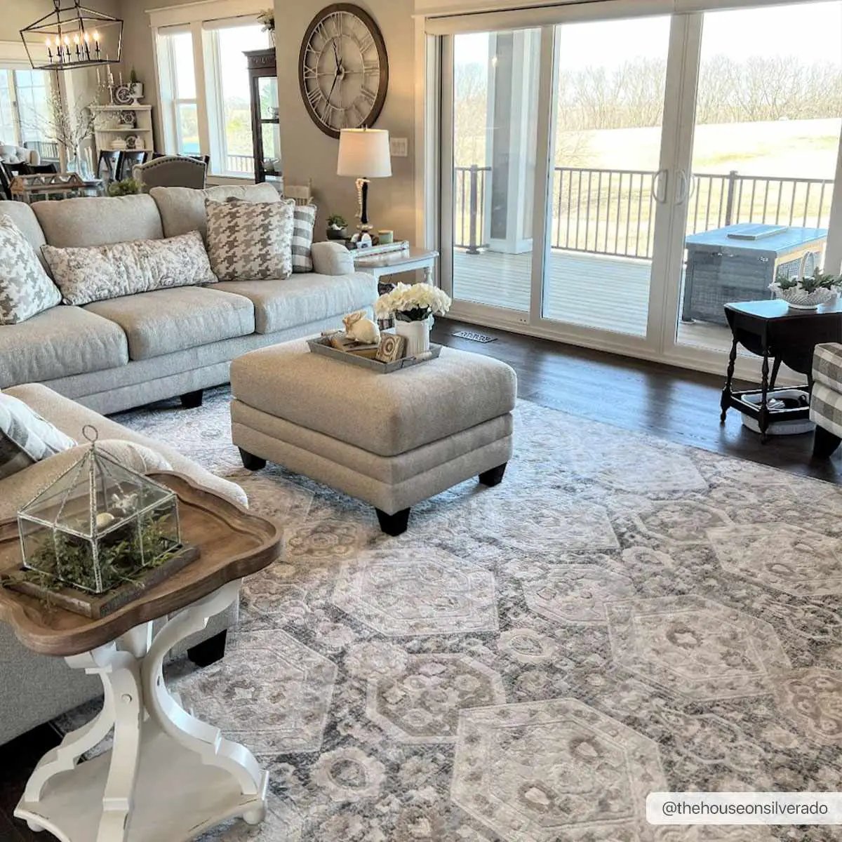 Minoa Area Rug from PriceLows™