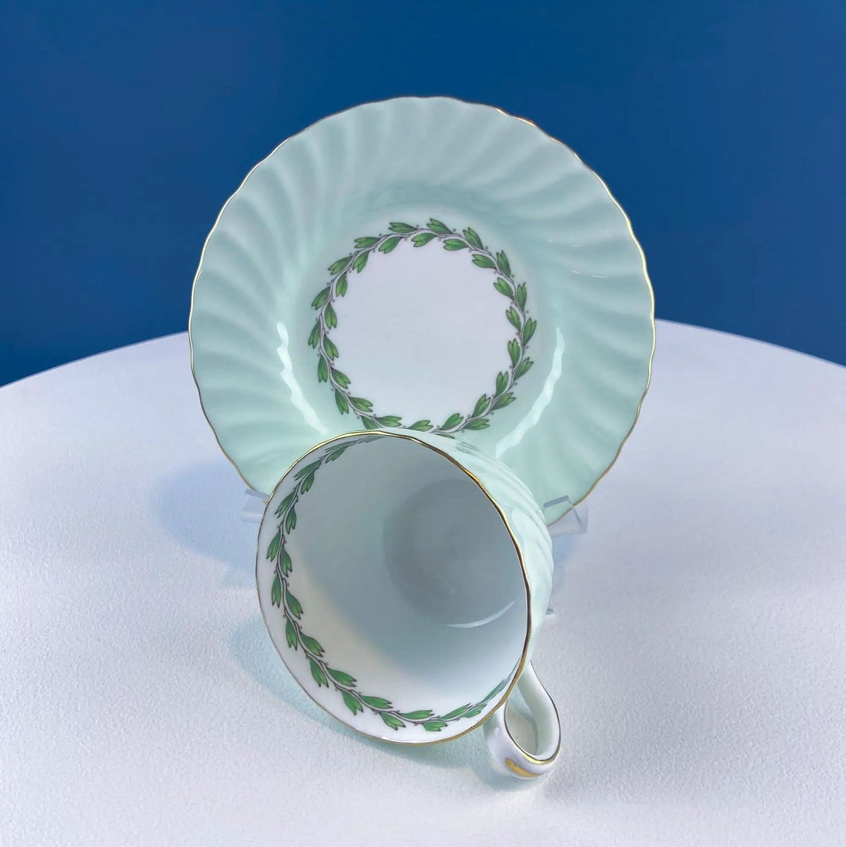 4 Minton Porcelain Cups and Saucers | Creamy Green & White Set with Delicate Leaf Garland Motif | Dining Room Table Decor | Collectors & Hosts