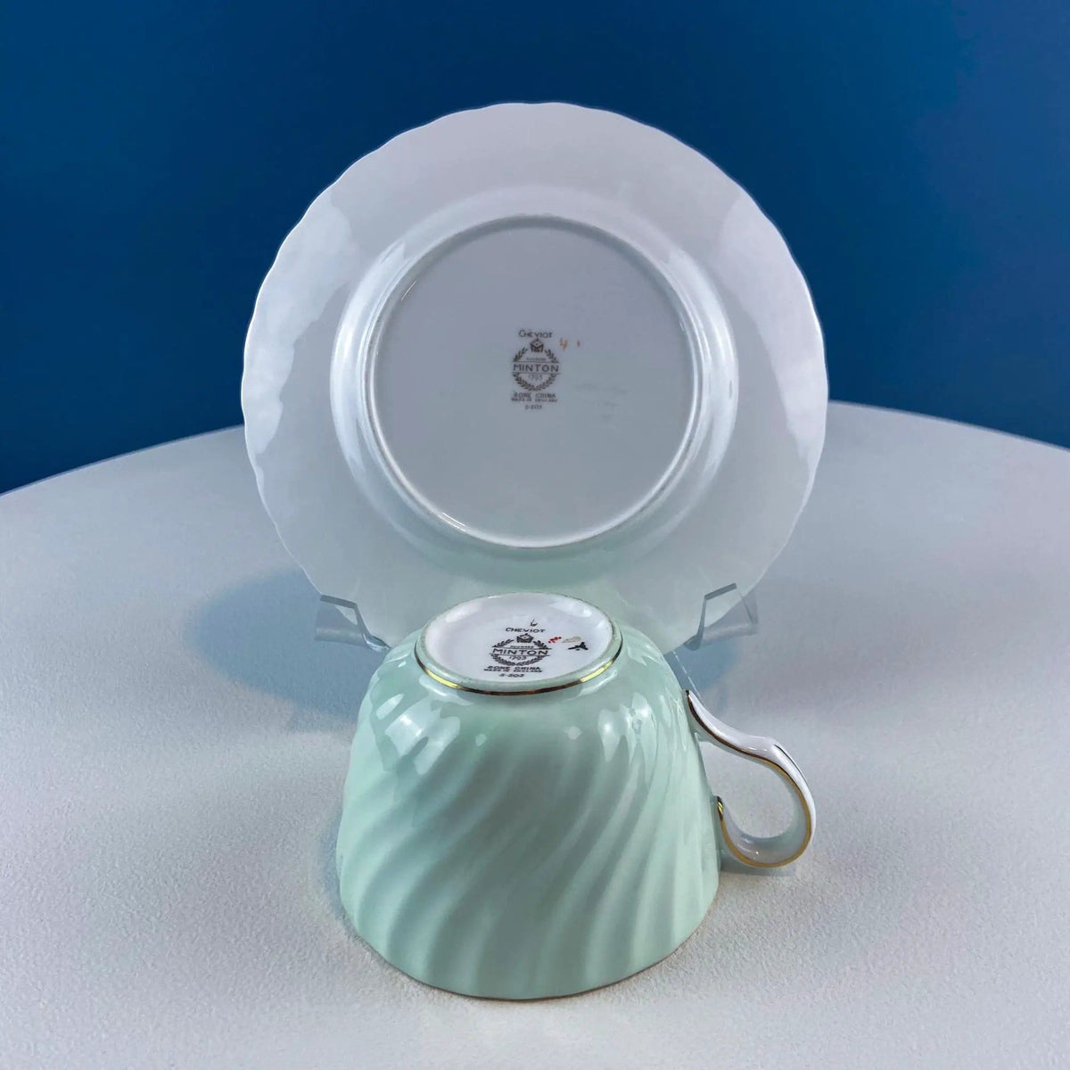 4 Minton Porcelain Cups and Saucers | Creamy Green & White Set with Delicate Leaf Garland Motif | Dining Room Table Decor | Collectors & Hosts