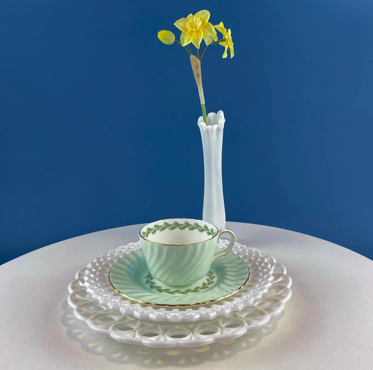 4 Minton Porcelain Cups and Saucers | Creamy Green & White Set with Delicate Leaf Garland Motif | Dining Room Table Decor | Collectors & Hosts