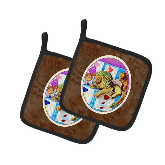 Pot Holder Set of 2 | Heat Resistant Quilted Hot Pads | 7.5 x 7.5 Inch | Pomeranian on the Couch with Toy Tiger