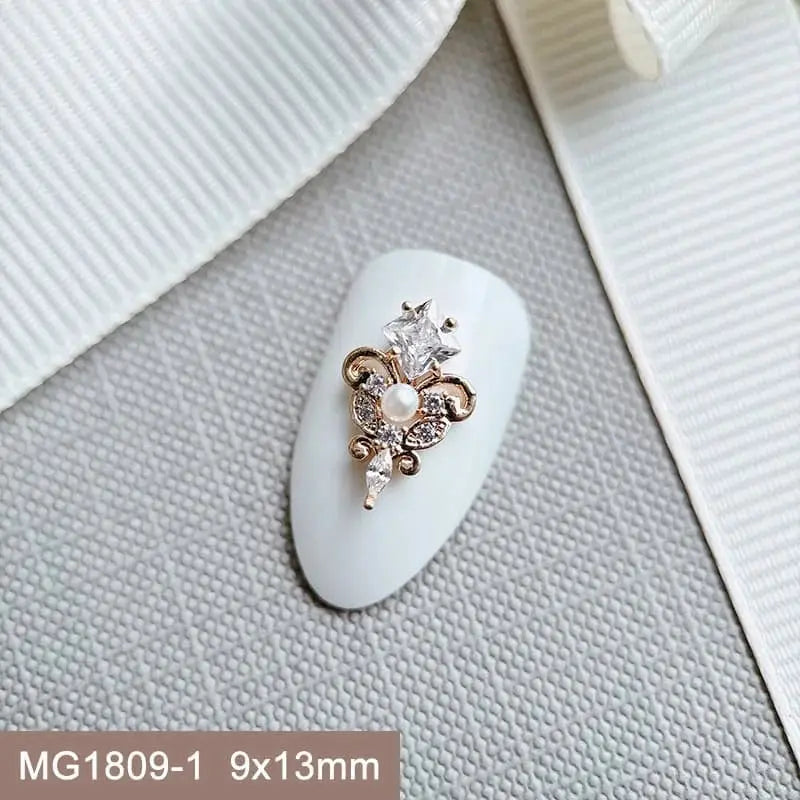 10pcs/lot Luxury Flower Love Heart Zircon Metal Nails Jewelry Material Decorations Nail Art Accessories Charms Parts Supplies from PriceLows™