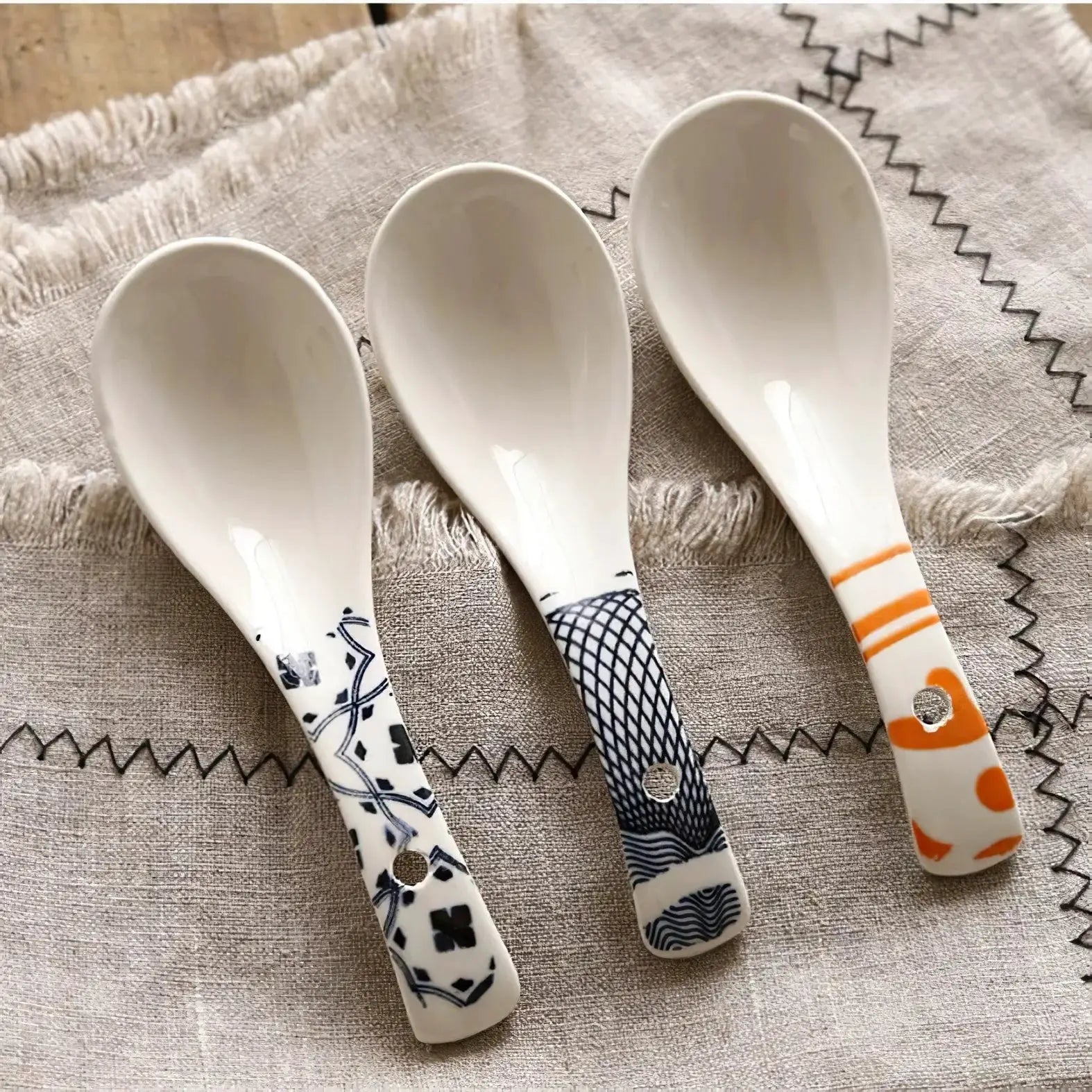 1Pcs Ceramic Spoon Multi-Function Glaze Porcelain Japanese Scoop Porridge Soup Spoon Tableware Restaurant Household Kitchenware from PriceLows™