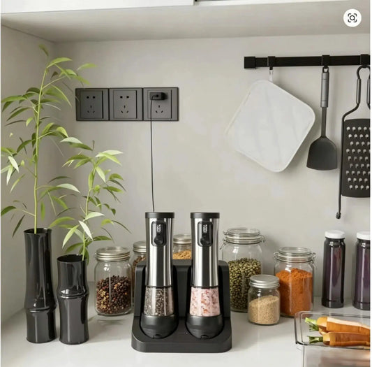 Electric Salt And Pepper Grinder Set | 5 Coarseness Levels | LED | One Handed