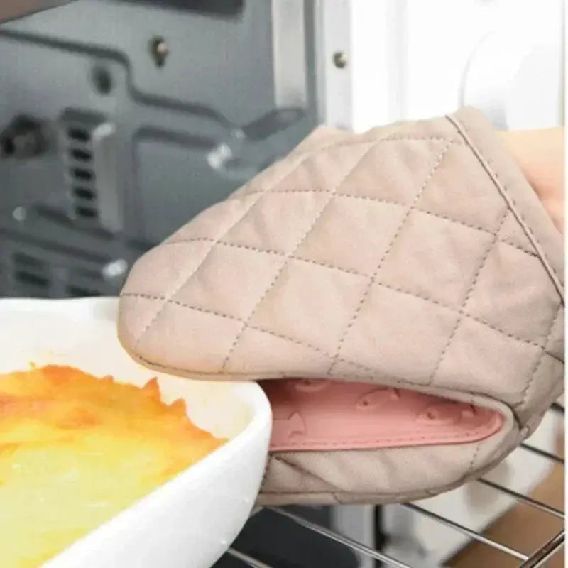 Oven Mitts | Silicone | Heat Resistant | One Size Fits Most