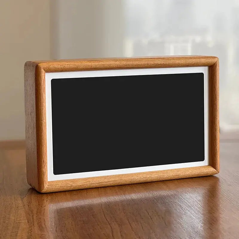 Wooden Digital Photo Frame | 8 GB Memory | 1024x768 Touch Display | WiFi