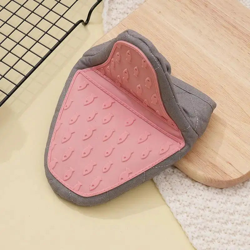 Silicone Oven Gloves | Fish Shaped | Heat Resistant | One Size
