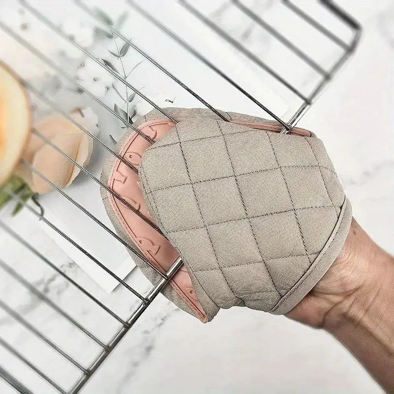 Oven Mitts | Silicone | Heat Resistant | One Size Fits Most