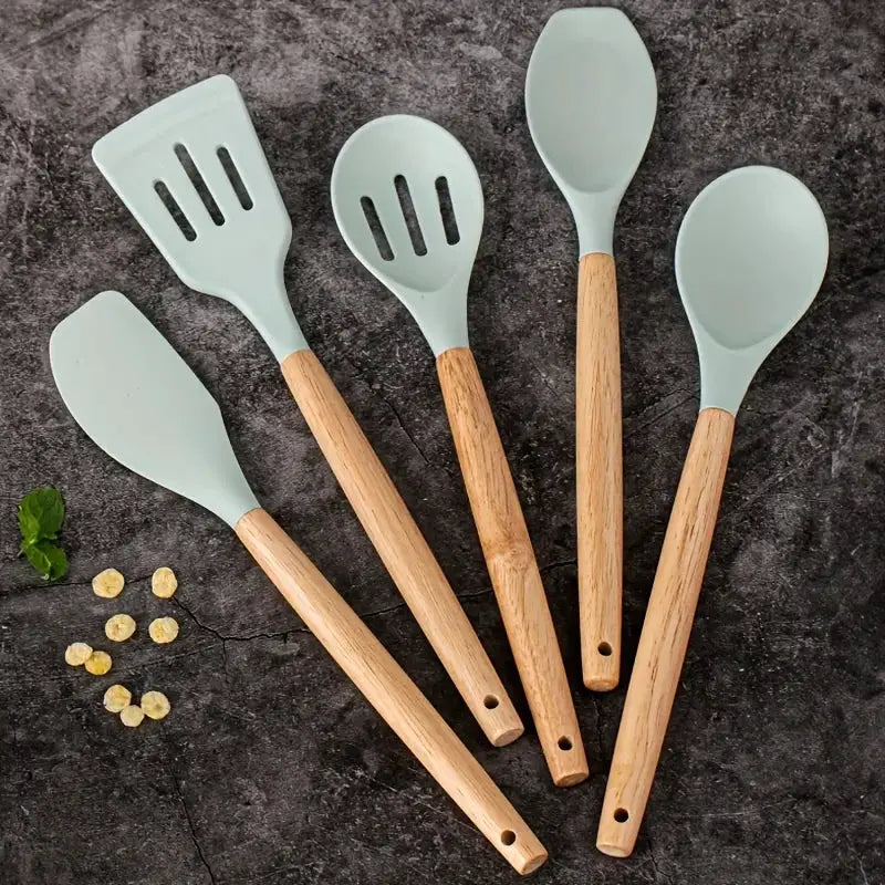 14pcs silicone utensil set with plastic holder from PriceLows™