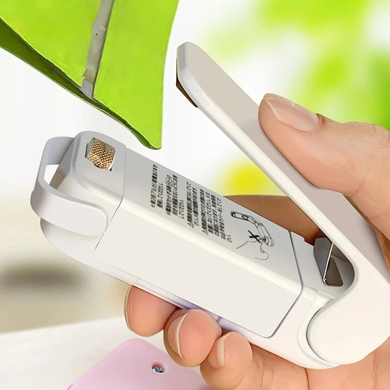Heat Sealer | Handheld Portable Design | Plastic Body | Home Kitchen Storage