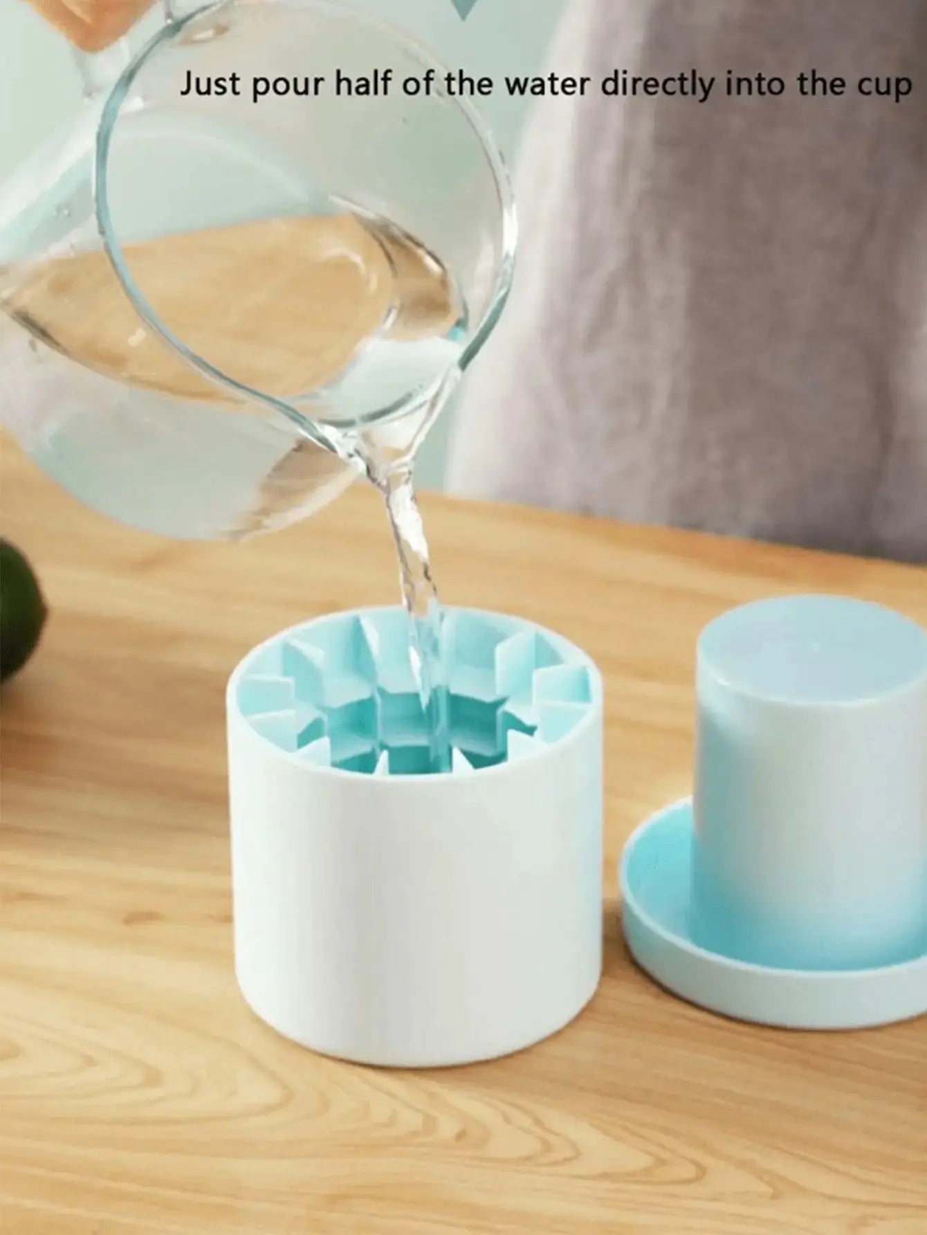 1pc/2pcs/3pcs Plastic Ice Cube Trays, Simple Bucket-Shaped Ice Maker Mold With Lid, Suitable For Kitchen from PriceLows™