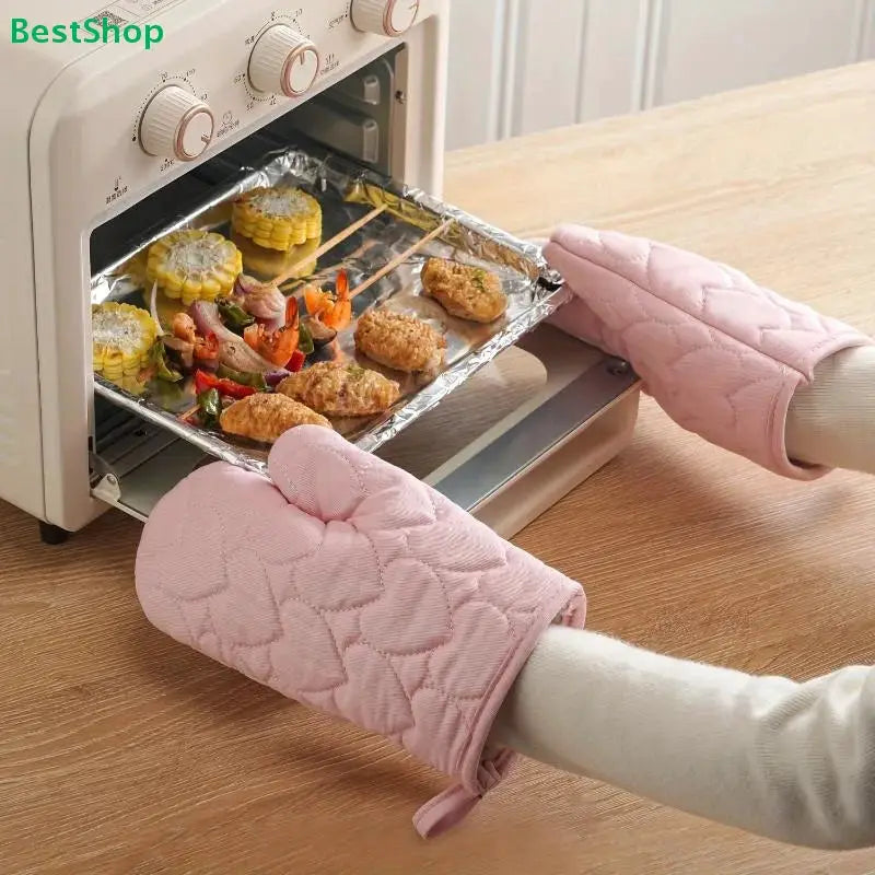 Kitchen Set | Pink Heart Quilted | Heat Resistant Cotton | 2 Mitts and 2 Holders