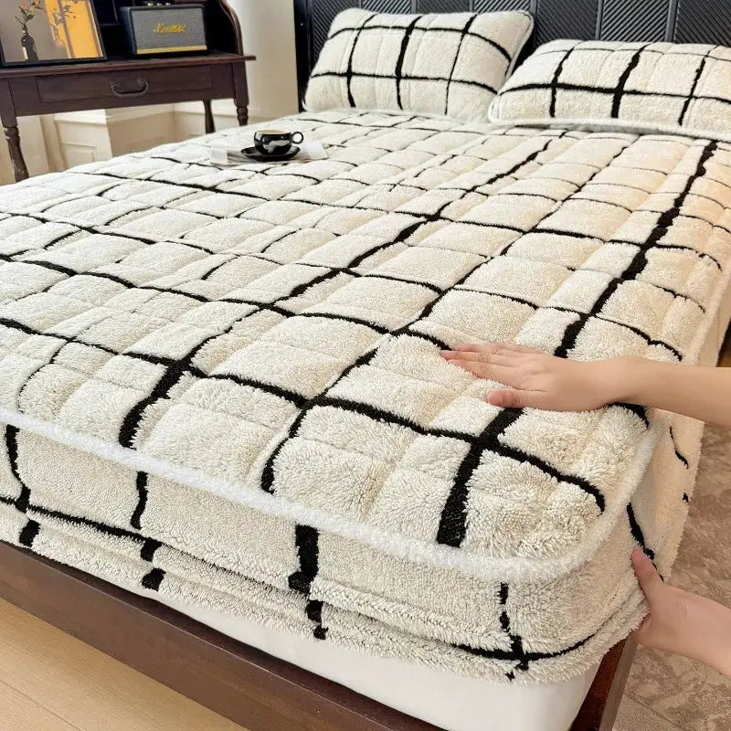 Plaid Thickened Bedding Set | 100 Polyester | Deep Padding | Single To King