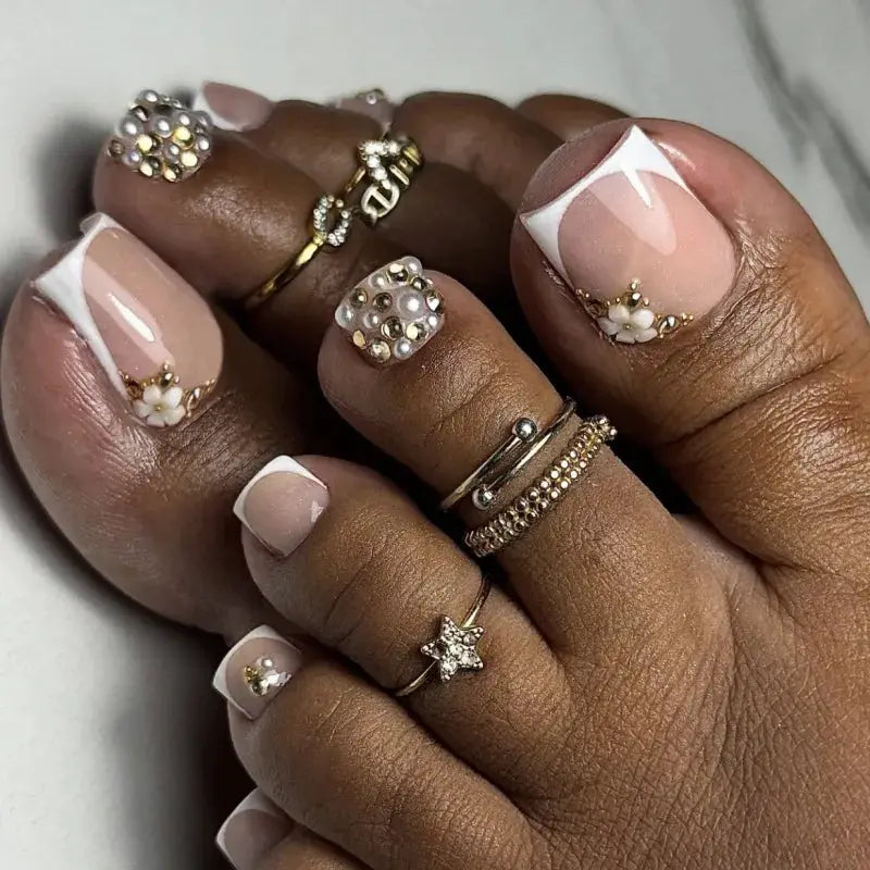 Press On Toe Nails | French Tip | Rhinestone Heart | 24 Piece Set