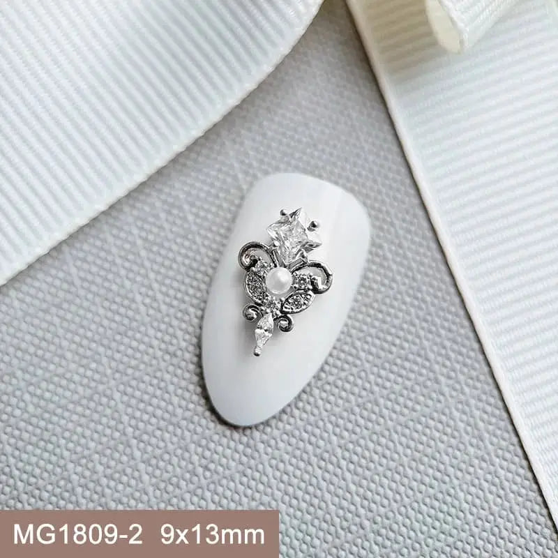 10pcs/lot Luxury Flower Love Heart Zircon Metal Nails Jewelry Material Decorations Nail Art Accessories Charms Parts Supplies from PriceLows™