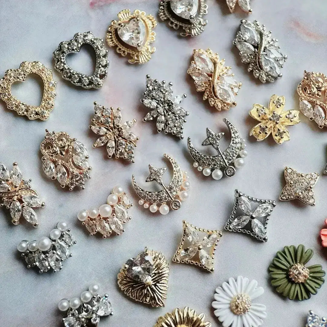 10pcs/lot Luxury Flower Love Heart Zircon Metal Nails Jewelry Material Decorations Nail Art Accessories Charms Parts Supplies from PriceLows™