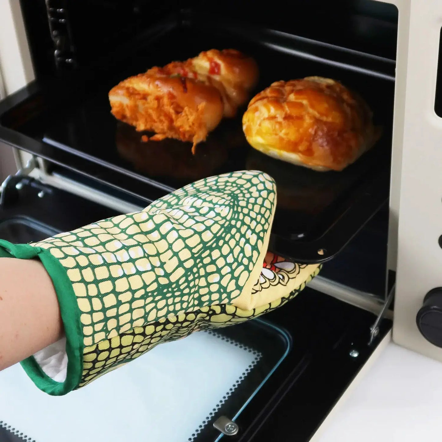 Oven Mitts | Crocodile Pattern Cartoon Animal | Heat Resistant Thickened