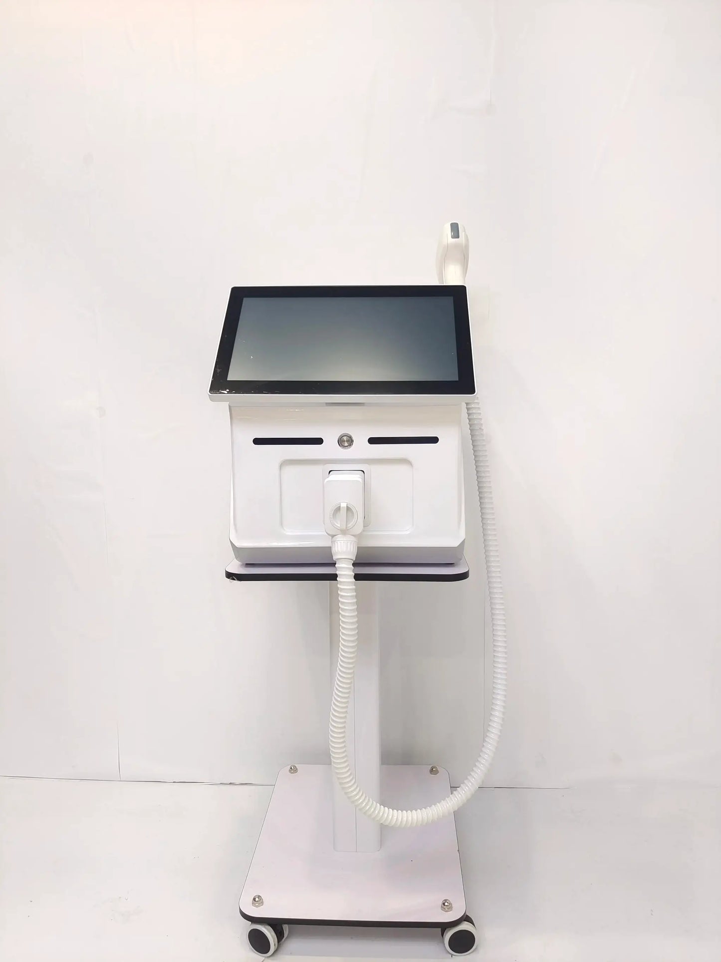 Professional Laser Epilator | 4000W Diode | Alexandrite Tri-wavelength | Ice Cooling