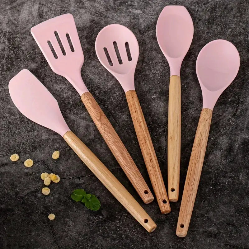 14pcs silicone utensil set with plastic holder from PriceLows™