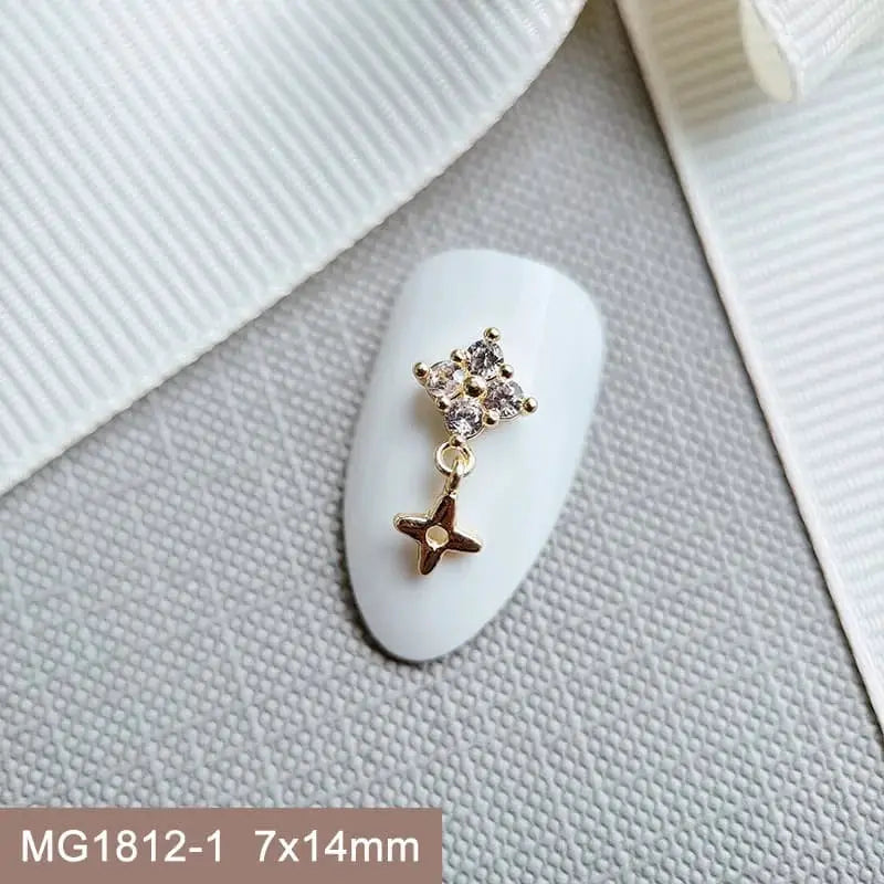 10pcs/lot Luxury Flower Love Heart Zircon Metal Nails Jewelry Material Decorations Nail Art Accessories Charms Parts Supplies from PriceLows™