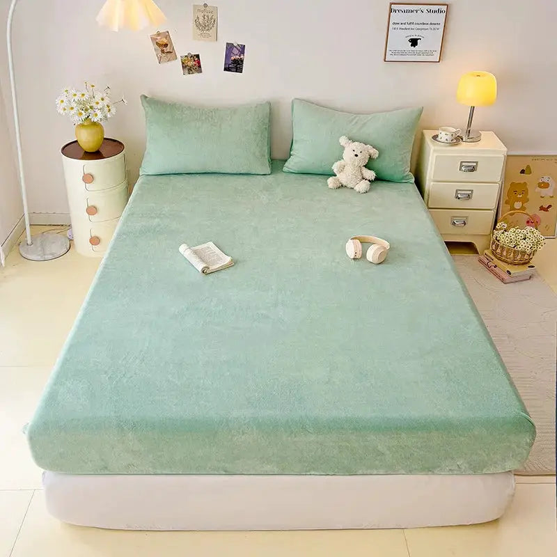 Fitted Bed Sheet | Polyester Fleece | Plaid Pattern | Single Queen King