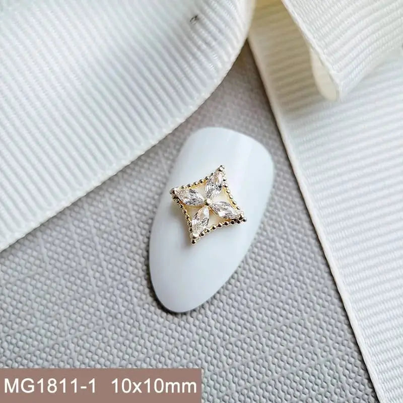 10pcs/lot Luxury Flower Love Heart Zircon Metal Nails Jewelry Material Decorations Nail Art Accessories Charms Parts Supplies from PriceLows™