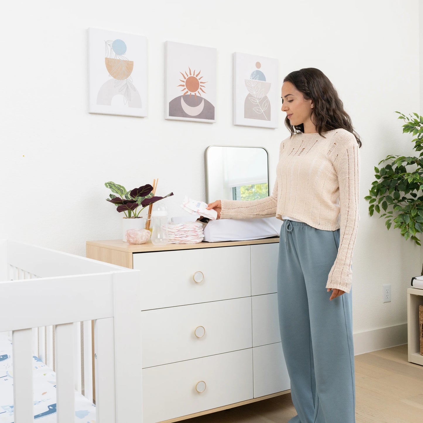 Baby Dresser | 6 Drawers | Solid Wood Legs | White Finish