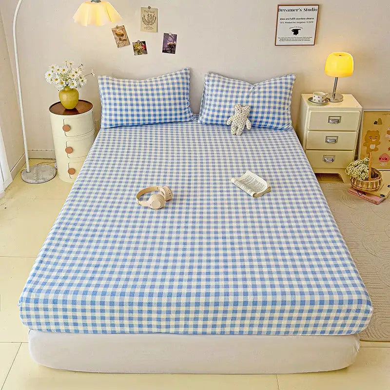 Fitted Bed Sheet | Polyester Fleece | Plaid Pattern | Single Queen King