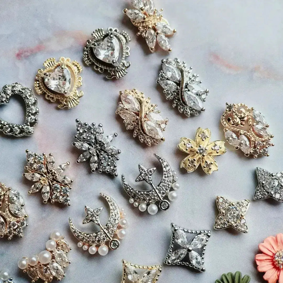10pcs/lot Luxury Flower Love Heart Zircon Metal Nails Jewelry Material Decorations Nail Art Accessories Charms Parts Supplies from PriceLows™