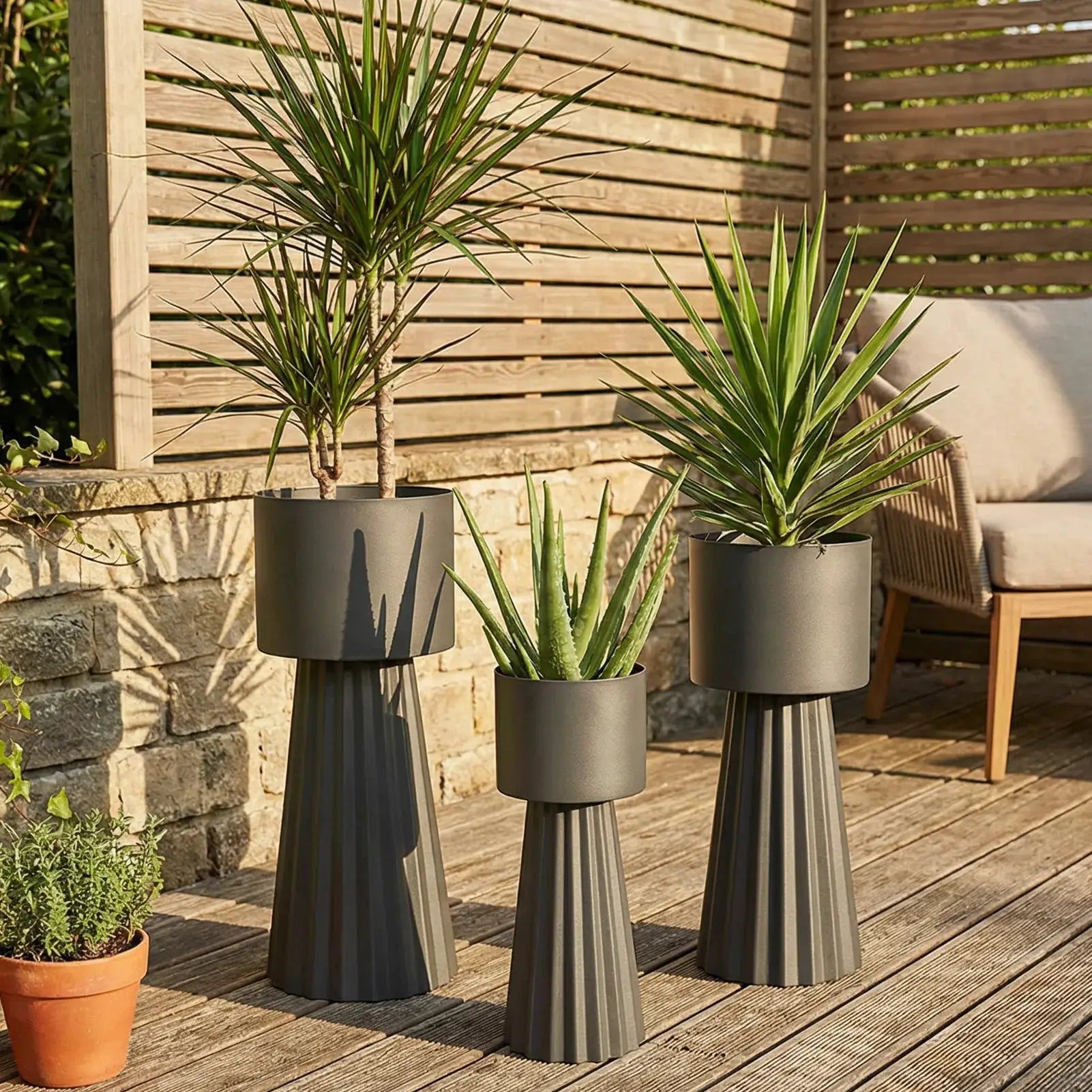 3pcs Metal Plant Pots with Stand Indoor Outdoor Tall Flower Pots 9.1in 10.6in 11.8in for Living Room Corner Kitchen Office Garde from PriceLows™