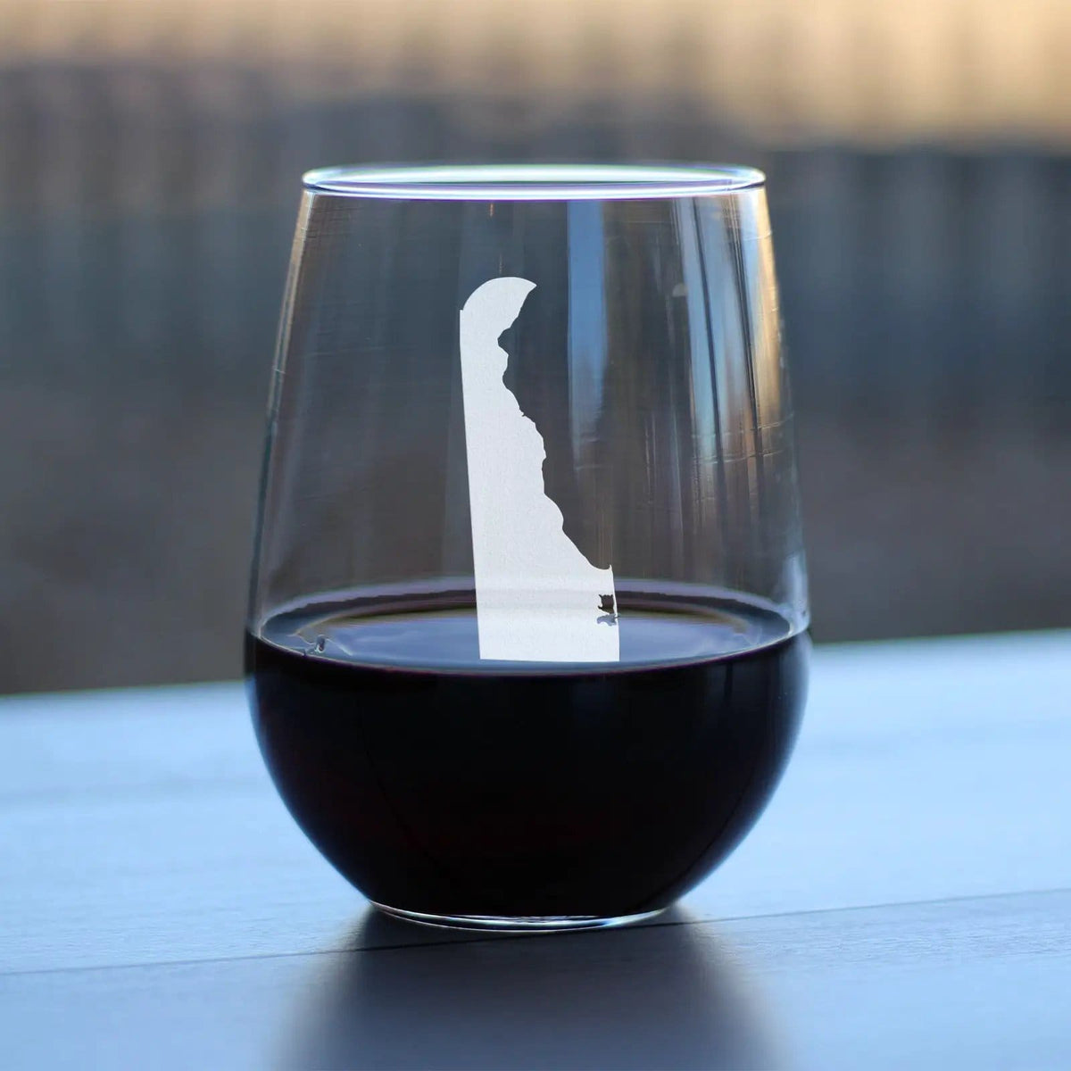 Etched Stemless Wine Glass | 17 oz | Dishwasher Safe | Delaware State Outline