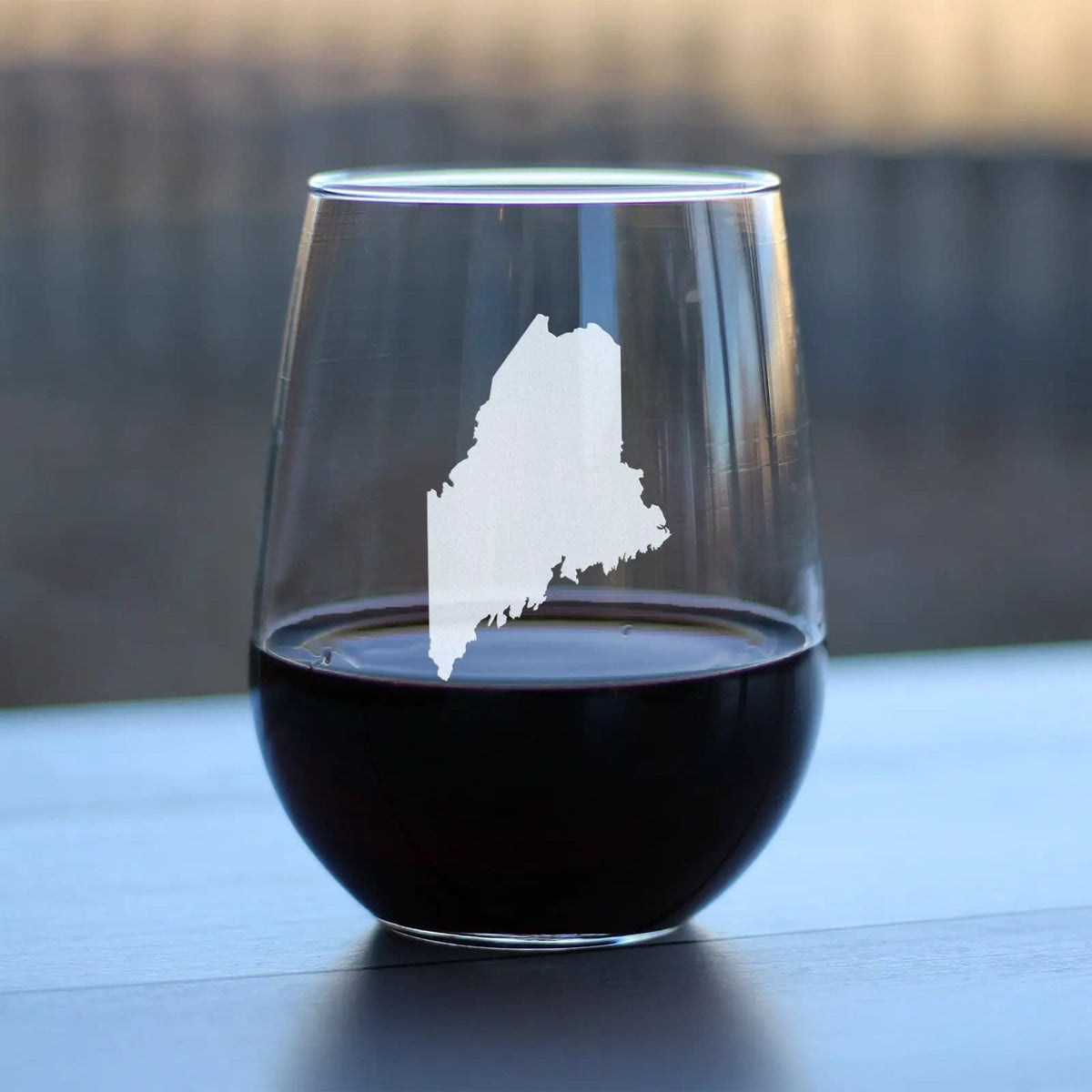 Etched Stemless Wine Glass | 17 oz | Dishwasher Safe | Maine State Outline