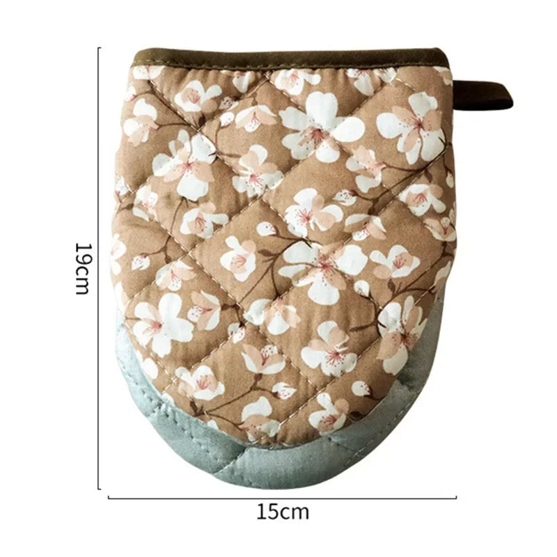 Oven Mitts | Heat Resistant | Heart Shaped Design | One Size