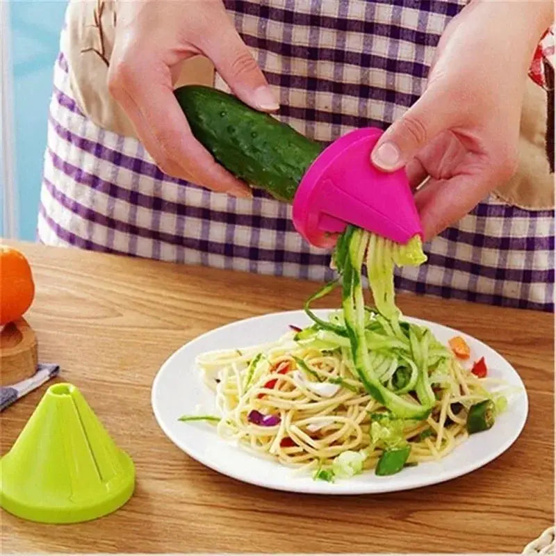 Rotating Vegetable Shredder | Stainless Steel | Spiral Grater | 6.5 X 5.5 Cm