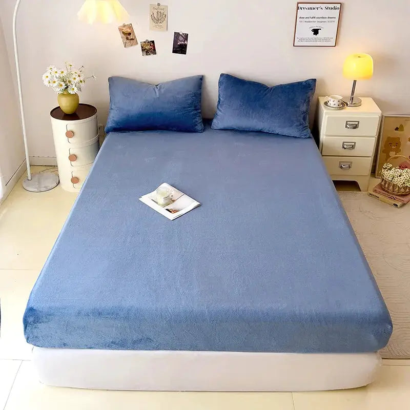 Fitted Bed Sheet | Polyester Fleece | Plaid Pattern | Single Queen King