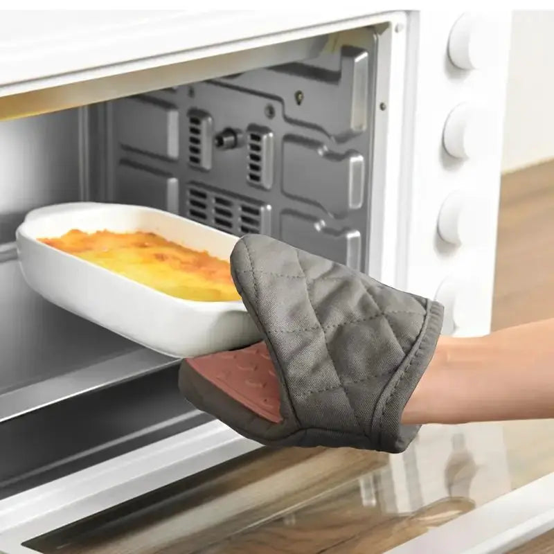 Silicone Oven Gloves | Fish Shaped | Heat Resistant | One Size