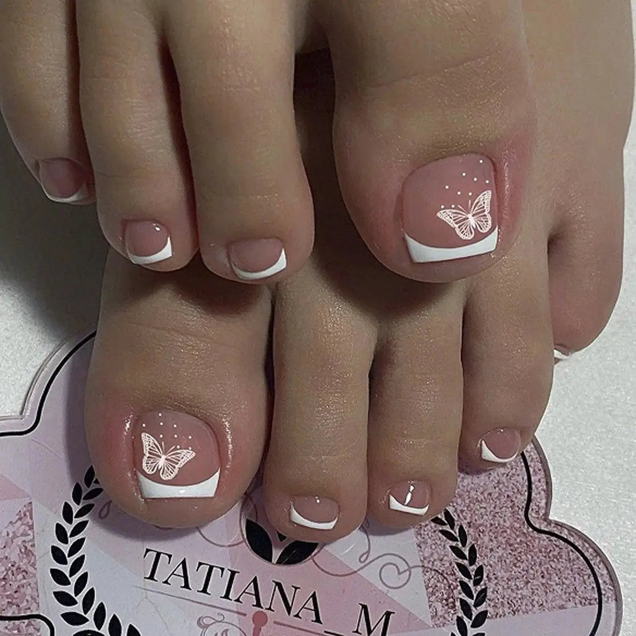 Press On Toe Nails | French Tip | Rhinestone Heart | 24 Piece Set