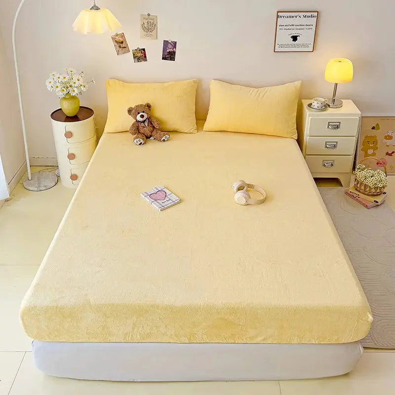 Fitted Bed Sheet | Polyester Fleece | Plaid Pattern | Single Queen King