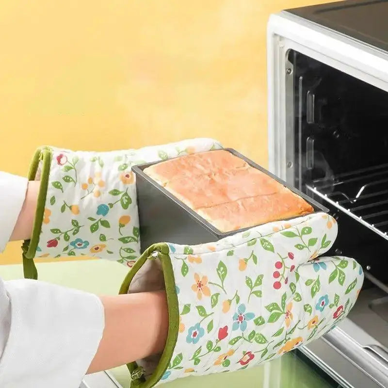 Oven Mitts | Printed Design | Heat Resistant | One Size