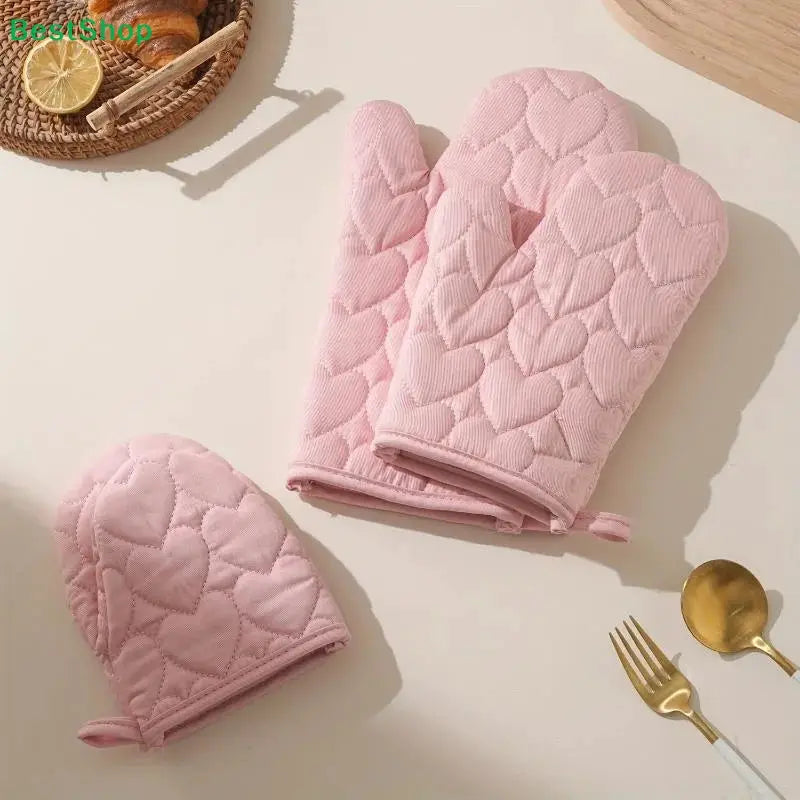 Kitchen Set | Pink Heart Quilted | Heat Resistant Cotton | 2 Mitts and 2 Holders