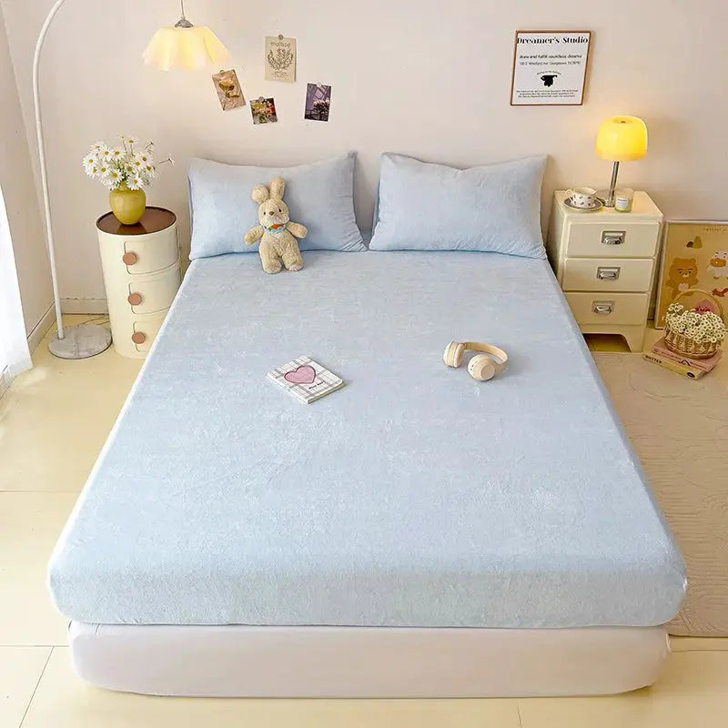 Fitted Bed Sheet | Polyester Fleece | Plaid Pattern | Single Queen King