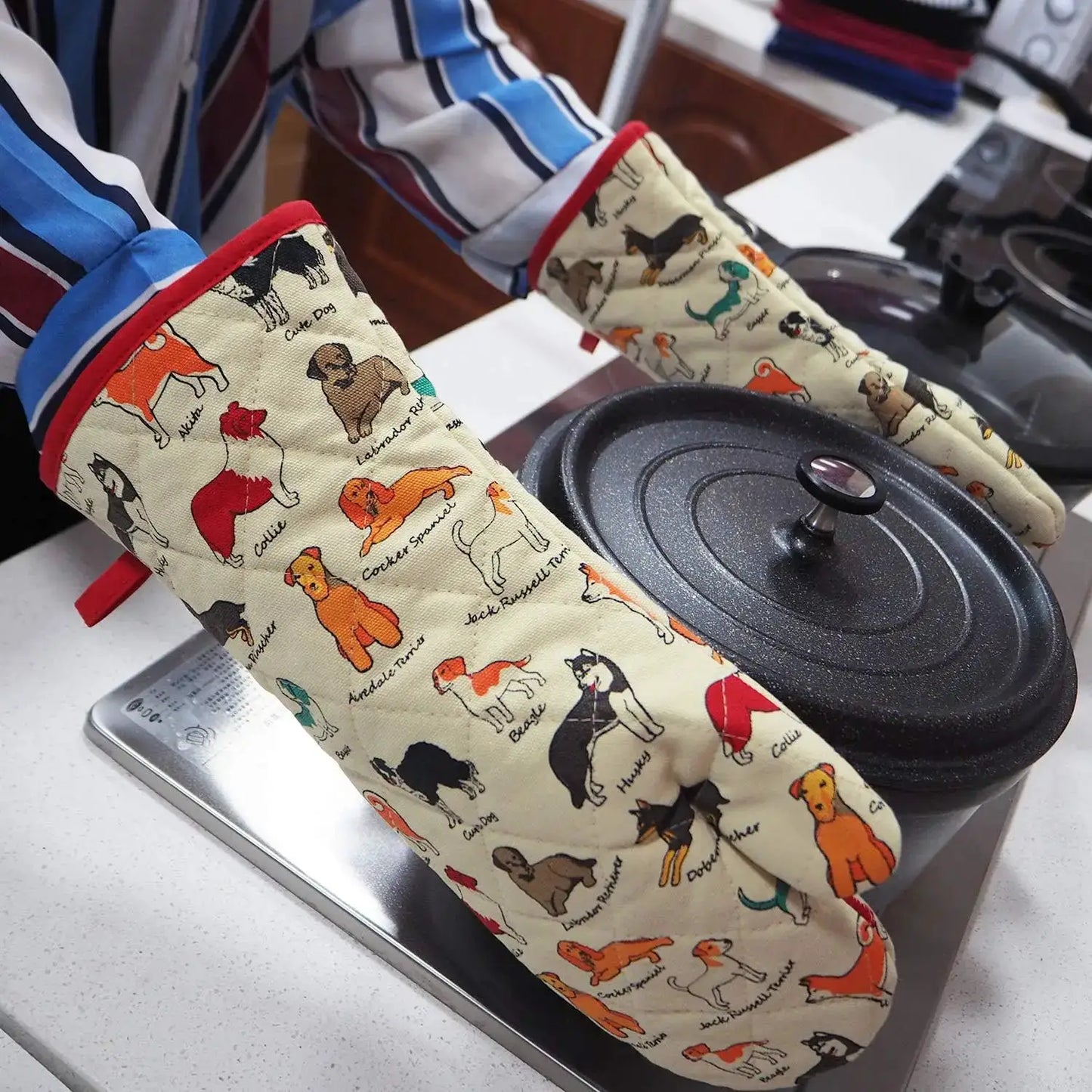 Oven Mitts | Extra Long 8 X 14.75 Inches | Heat Resistant | Dog Design
