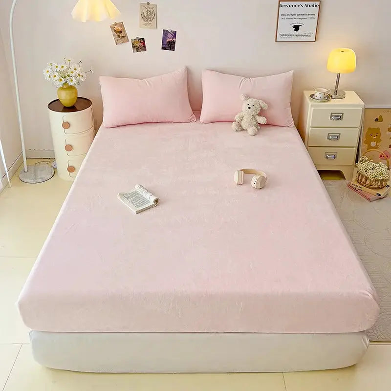 Fitted Bed Sheet | Polyester Fleece | Plaid Pattern | Single Queen King
