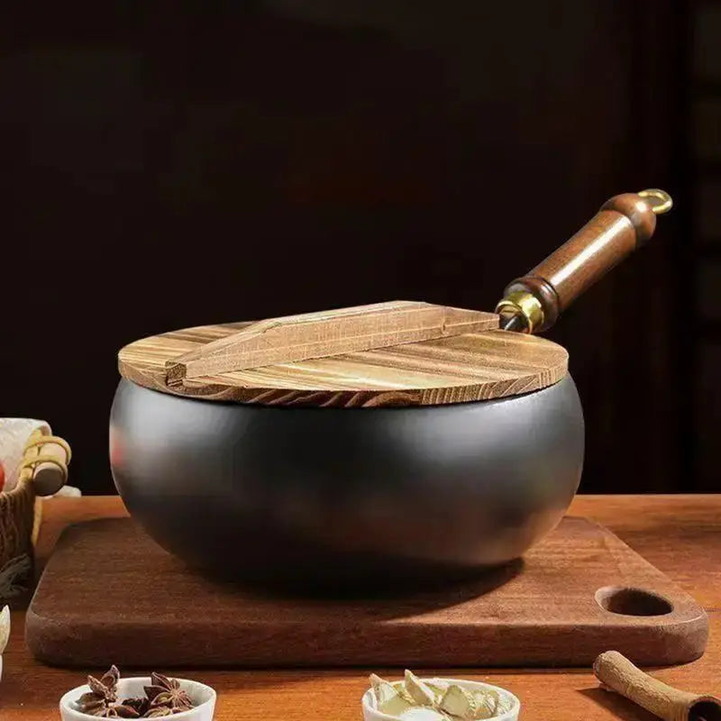 Cast Iron Frying Pan | 24 cm Diameter | Flat Bottom | Wooden Lid