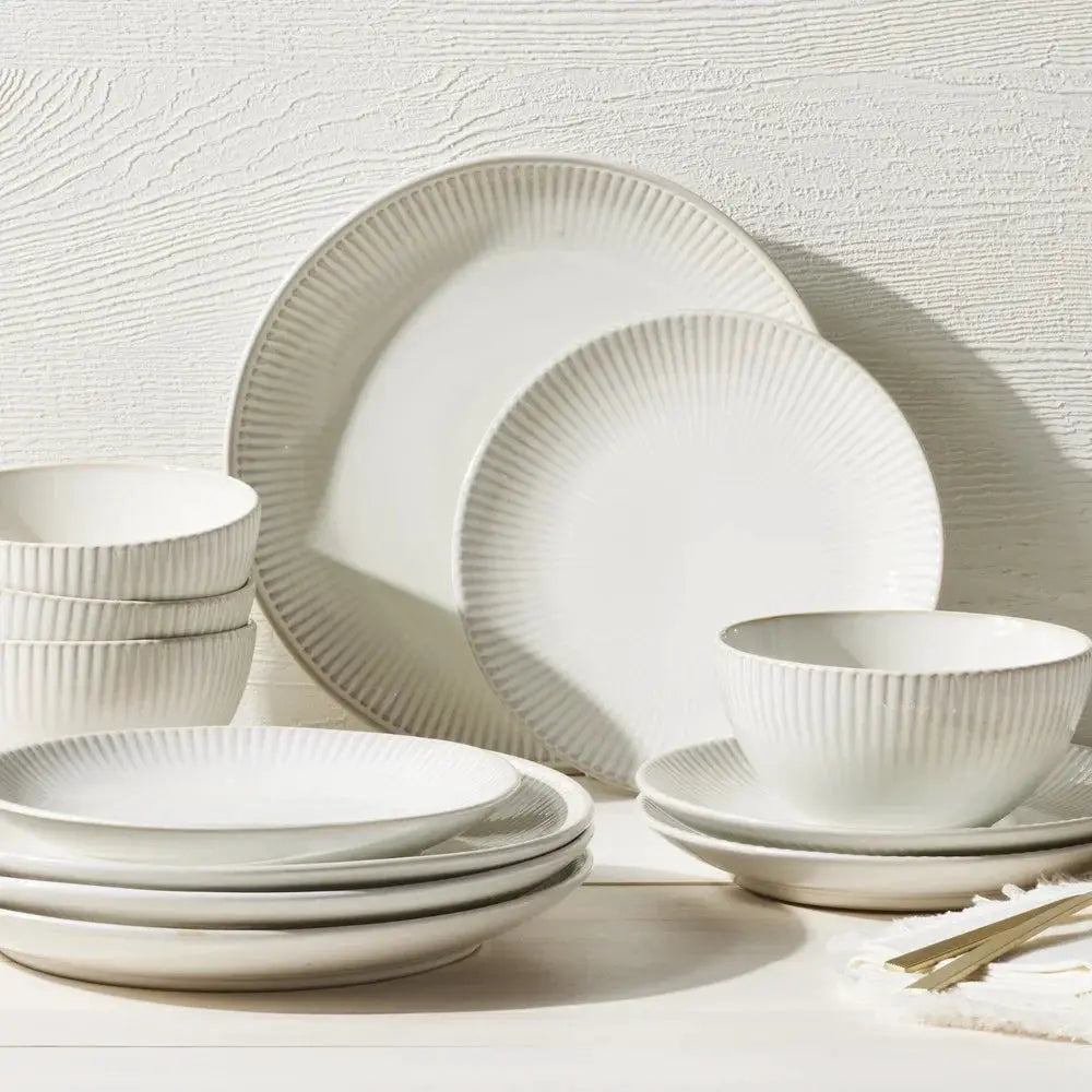 Elegant 10.5 Inch Stoneware Dinner Plate Ribbed Edge Microwave Dishwasher Safe Durable Ceramic Dish from PriceLows™