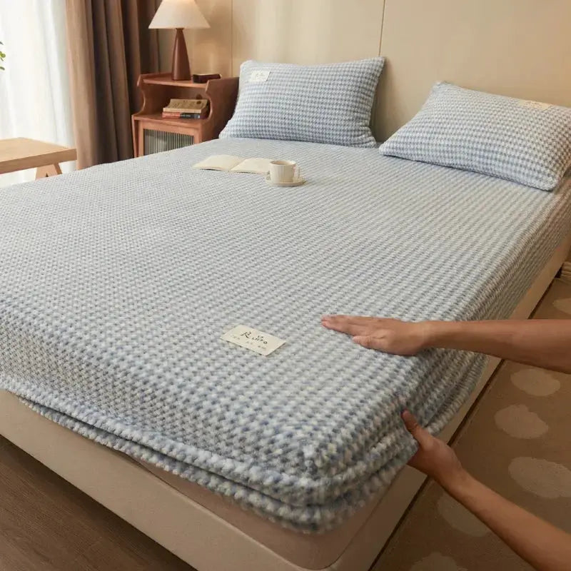 Coral Fleece Fitted Sheet | 400 Thread Count | Deep Pocket Fit | Twin To King