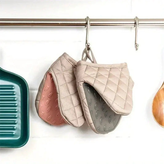 Oven Mitts | Silicone | Heat Resistant | One Size Fits Most